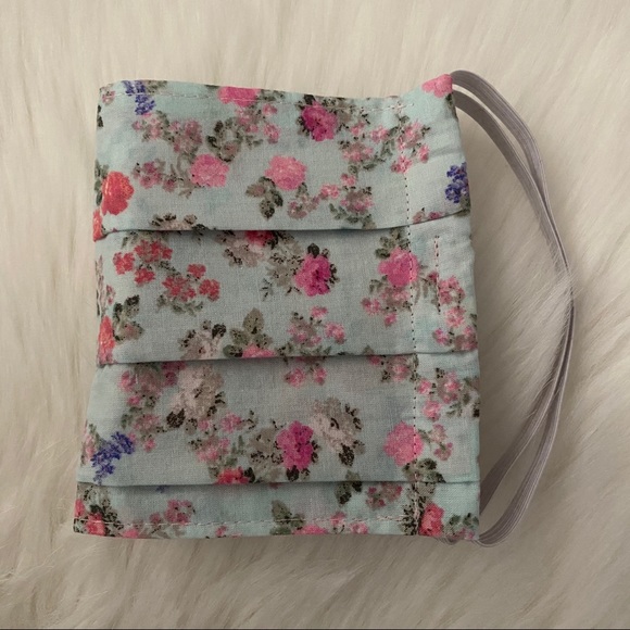 LoveShackFancy x Target Floral Face Mask w/ Pocket - Picture 6 of 9